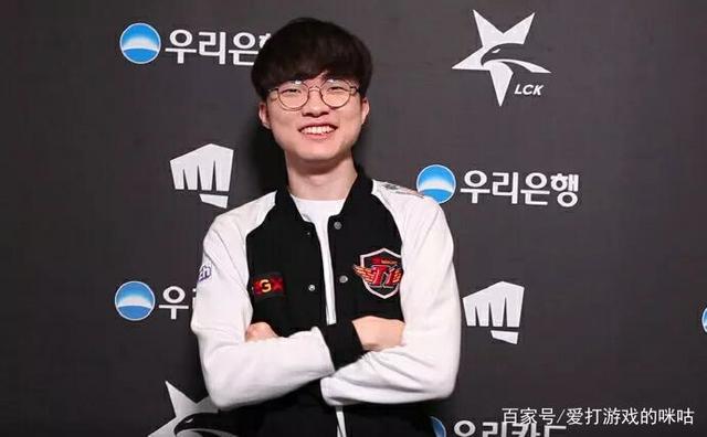 通过社交媒 通过社交媒